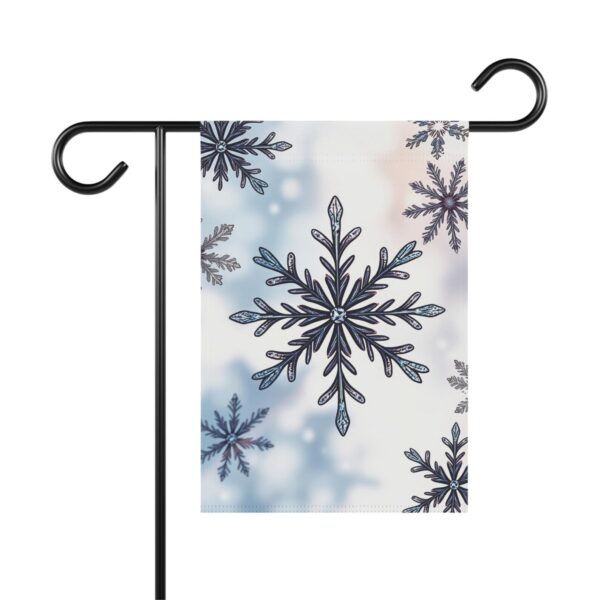 Mechenal Winter Garden Flag – Snowflake Design