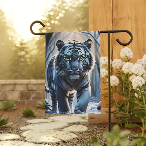 Mechenal Winter Garden Flag – White Tiger Design