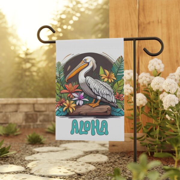 Mechenal Summer Garden Flag – Pelican Welcome Design